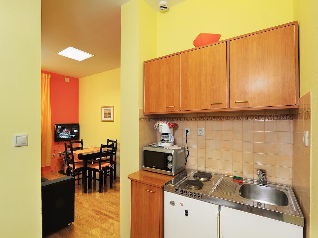 Apartment Varnica Split Exterior photo